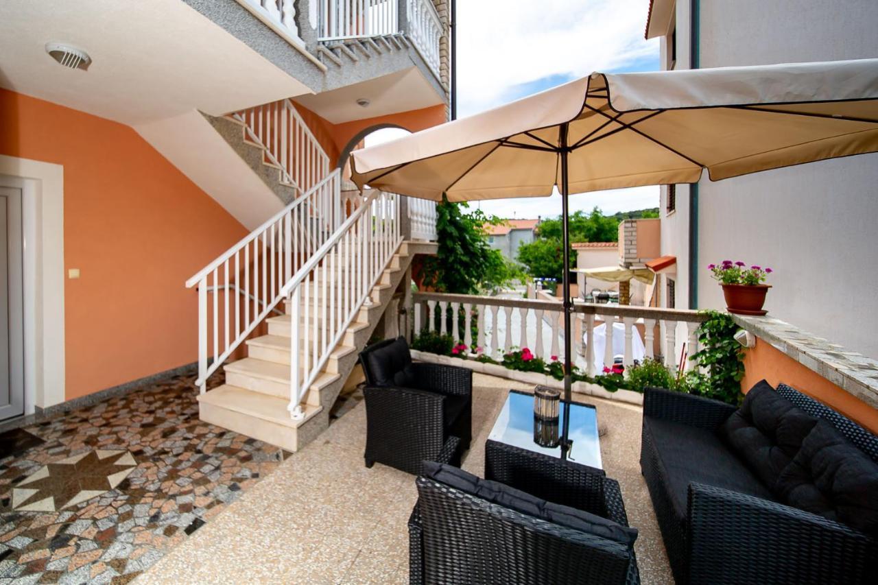 Kastell Apartments Lopar Zewnętrze zdjęcie